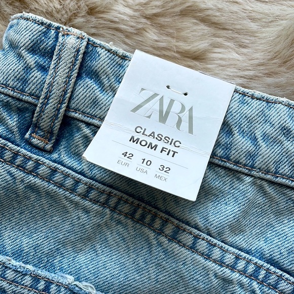 New with Tags Zara Ripped Mom Fit jeans in size: US 10 - Picture 4 of 5